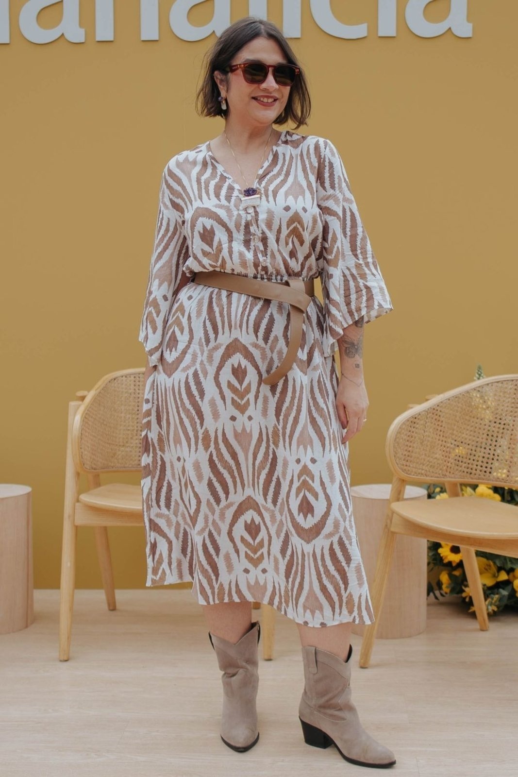 Imagem principal Vestido Midi Feminino Manga Ampla Marialícia Marialícia bege