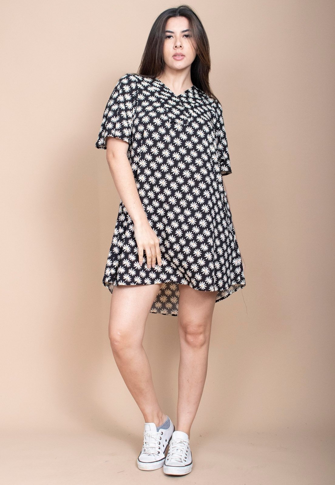 Imagem principal Vestido Curto Cabanafree Pataxô Viscose Mullet Decote V Encanto das Margaridas Cabanafree amarelo/estampado/off-white