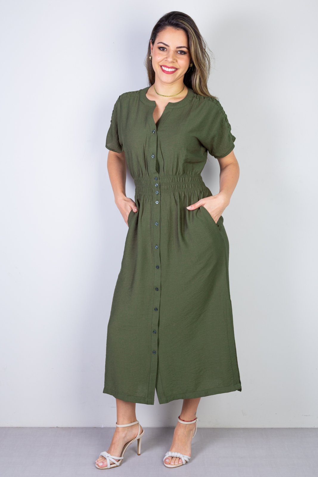 Imagem principal Vestido Enluaze Midi Manga Curta Botões E Elástico 51133 - Verde Militar Enluaze caramelo verde