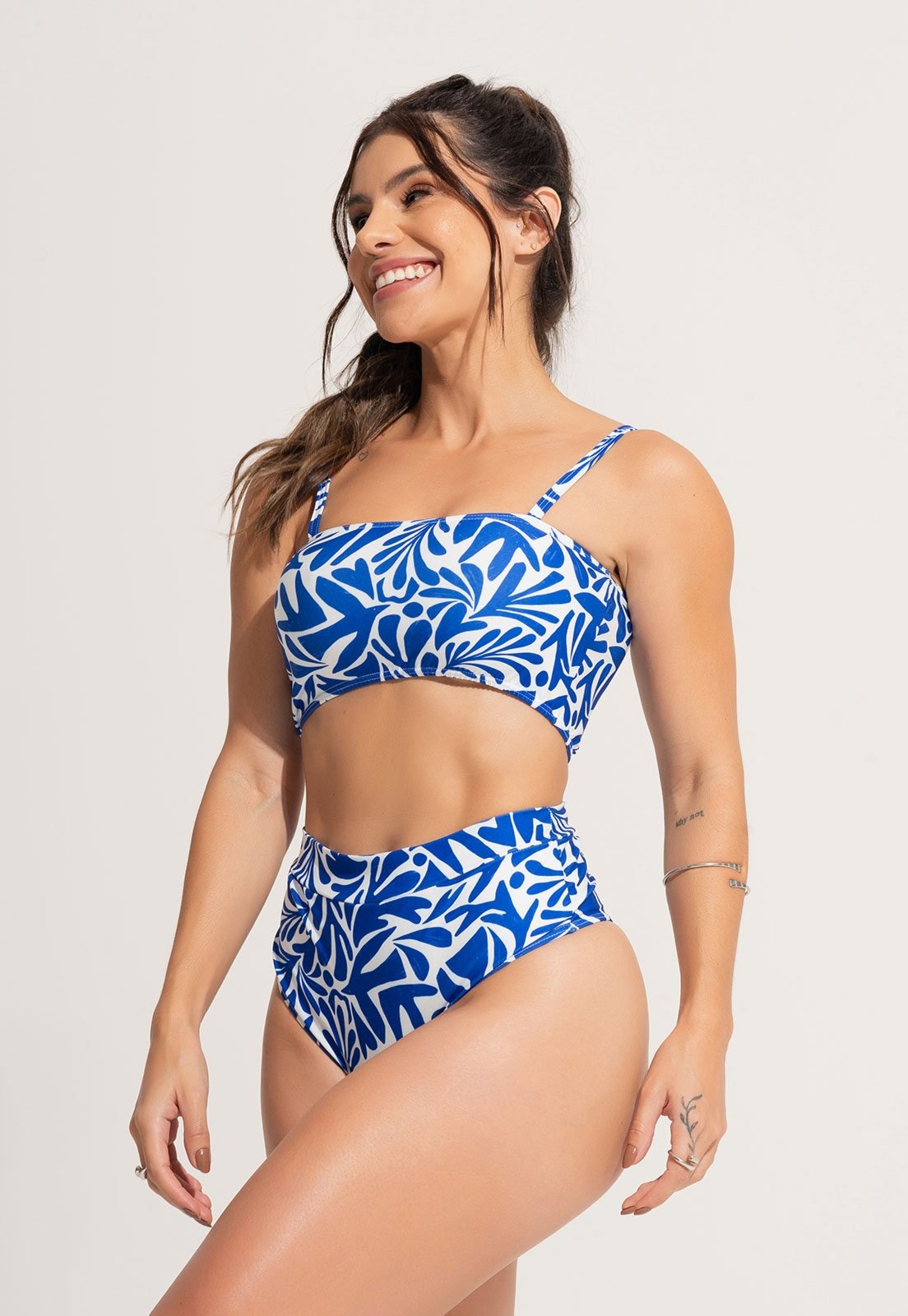 Imagem principal Biquíni MVB Modas Hot Pants Cintura Alta Top Faixa com Alça Santorini Mvb Modas azul/branco/estampado/multicolorido