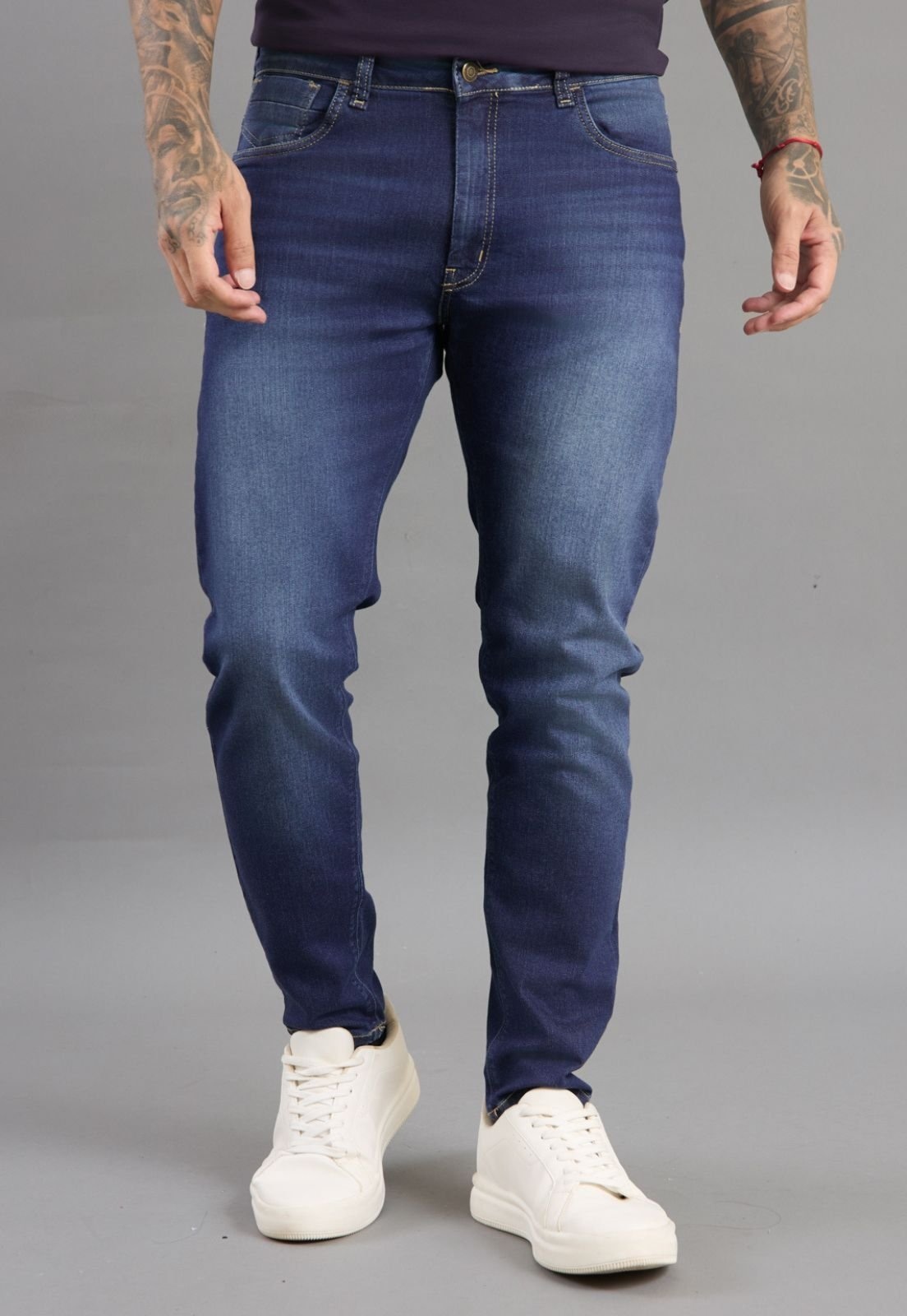 Imagem principal Calça Jeans Masculina Skinny Lavagem Escura com Elastano Dialogo Dialogo Jeans azul