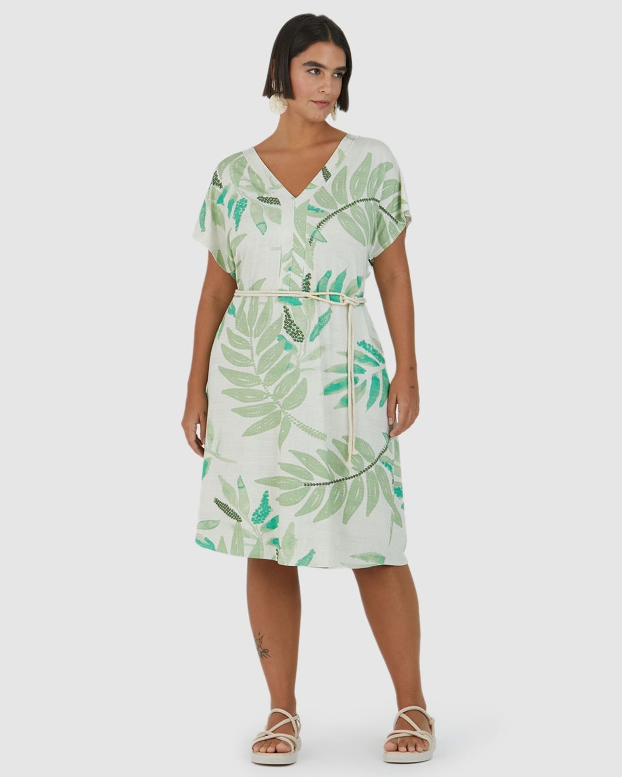 Imagem principal Vestido Feminino Plus Size Folhagem Com Cinto De Cordão Em Viscose Stretch MALWEE PLUS off-white