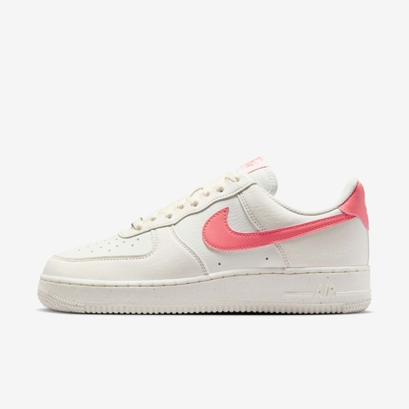 Imagem principal Tênis Nike Air Force 1 '07 SE Feminino Nike Bege