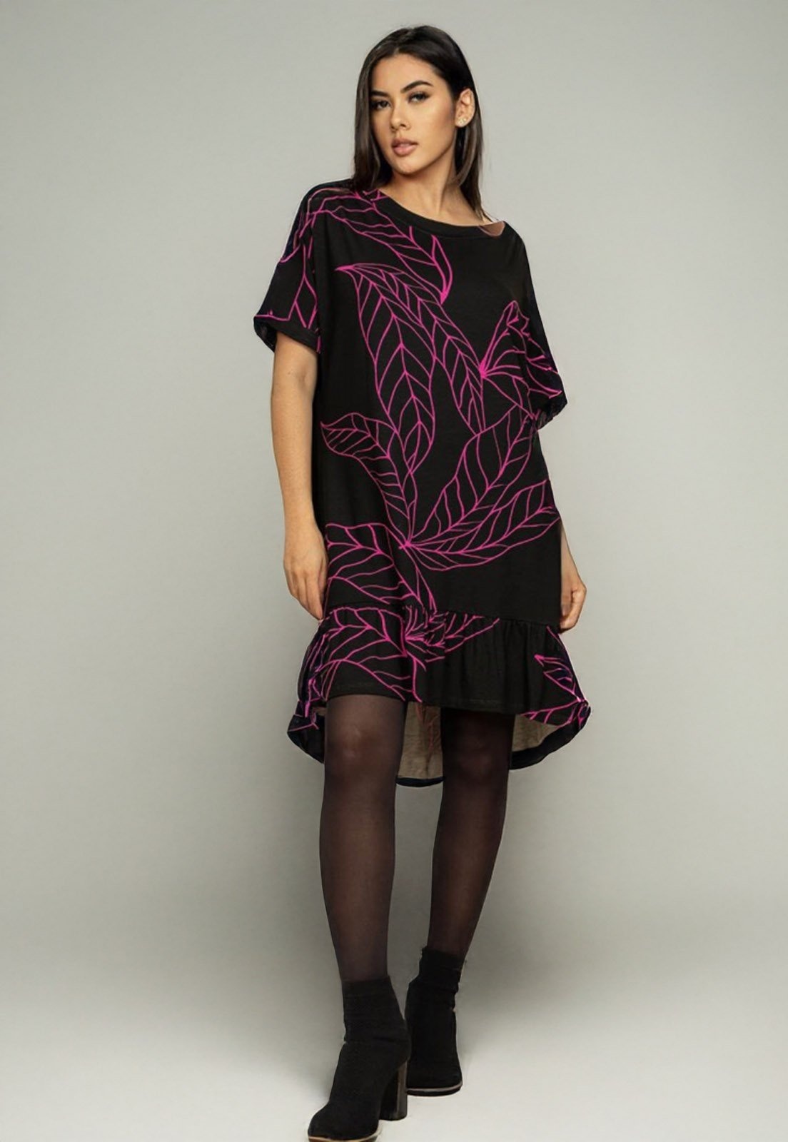 Imagem principal Vestido Cabanafree Curto Malha Mullet Amplo Babado Estampa Antúrios Lilás Cabanafree estampado/multicolorido/preto