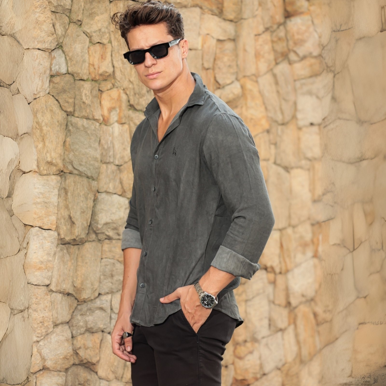 Imagem principal Camisa De Viscose Bordada Masculina Revanche Pinheiro Revanche preto