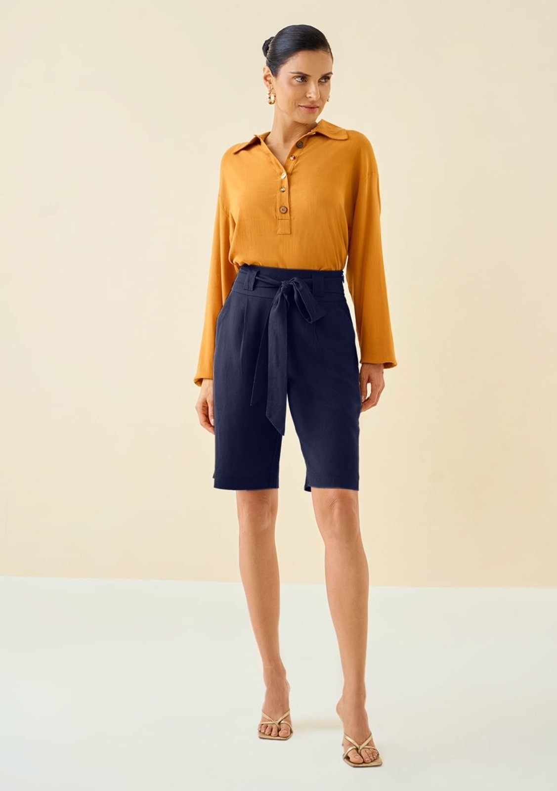 Imagem principal Bermuda Maria Valentina Reta Com Faixa Maria Valentina azul marinho