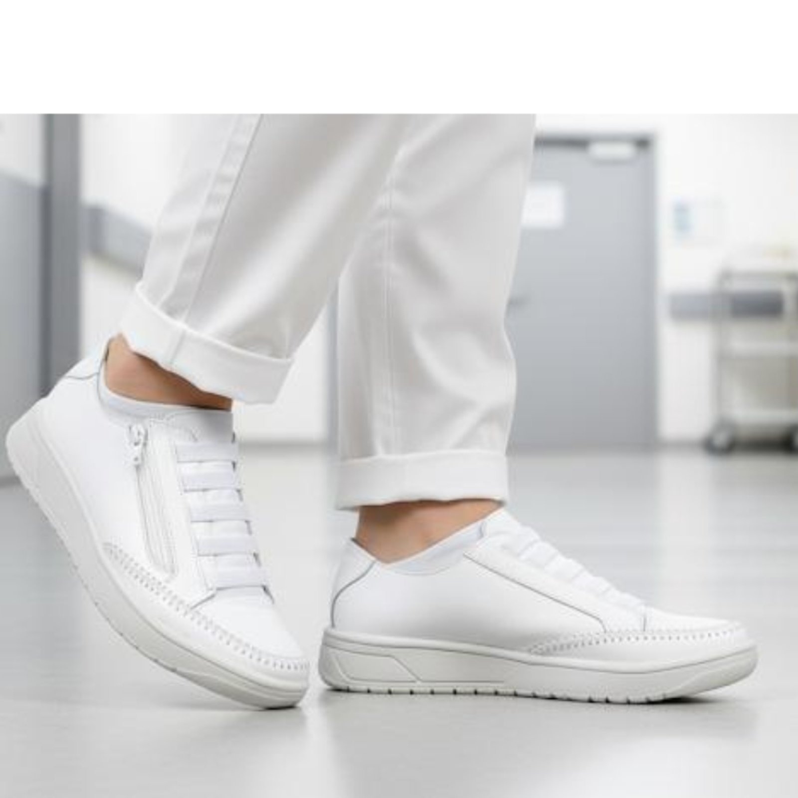Imagem principal Tênis Casual Feminino em Couro Confort Área da Saúde ROMEU E JULIETA SHOES branco