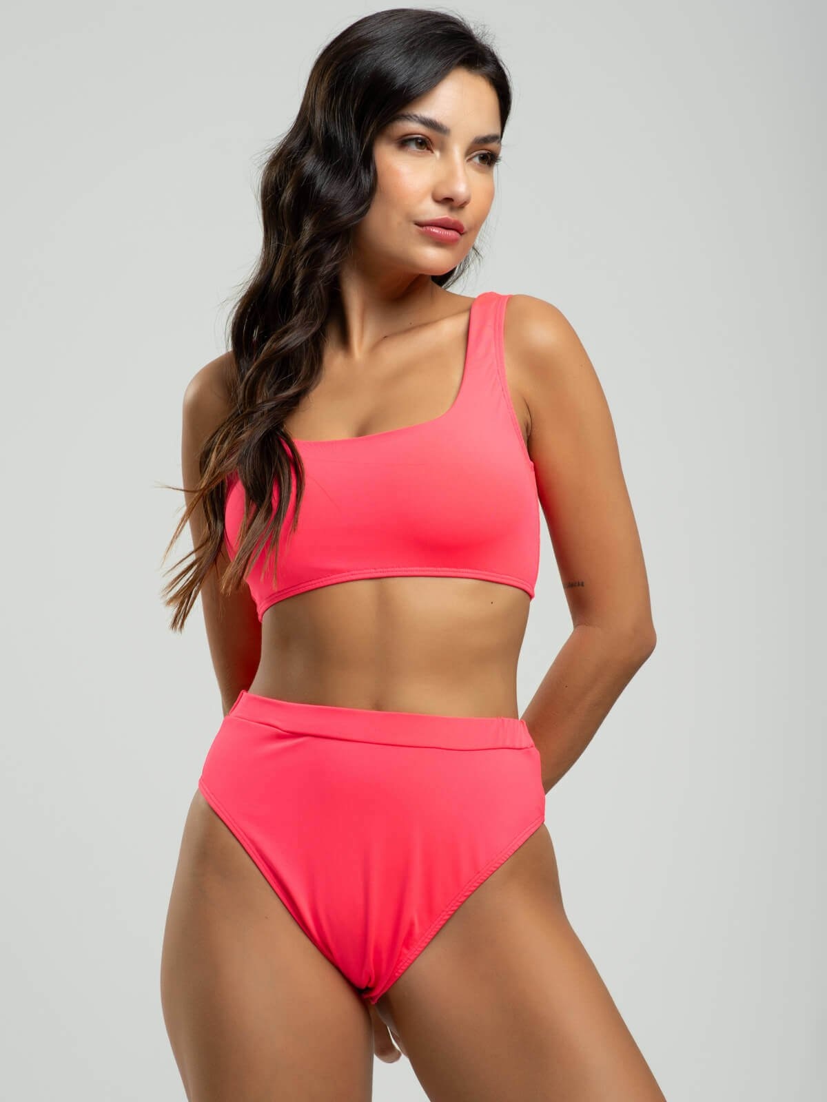 Imagem principal Biquini Regata Calcinha Hot Pants Bojo Removivel Proteção Uv 50+ Vicbela Rosa Vicbela pink/rosa rosa