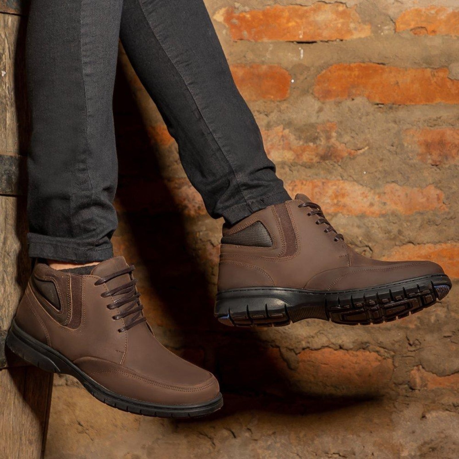 Imagem principal Coturno Bota Couro Look Stock Casual Exclusivo Confortável Lookstock Botinas café