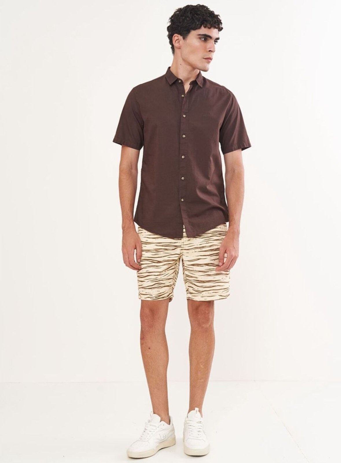 Imagem principal Camisa Relax Manga Curta Com Botões Colcci Coffee Bean Colcci marrom