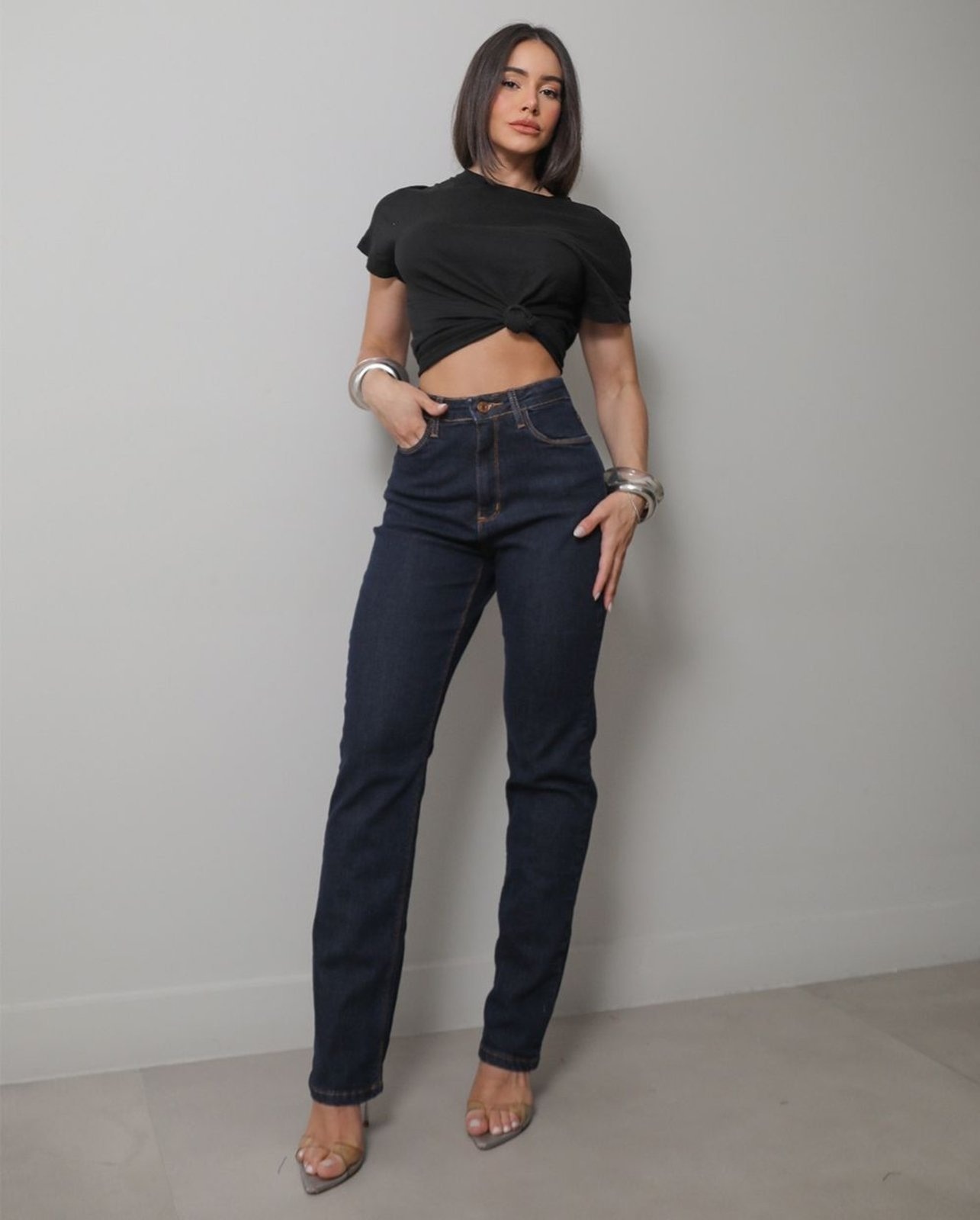 Imagem principal Calça Jeans Reta Feminina Cintura Alta com Elastano 24000 Amaciado Consciência azul