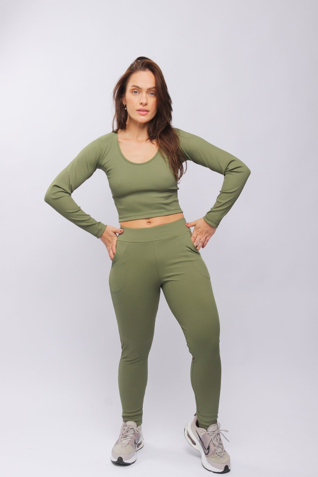 Imagem principal 1423473 - Calça Canelada Est com Bolsos Musgo - Duna Casual DunaCasual verde