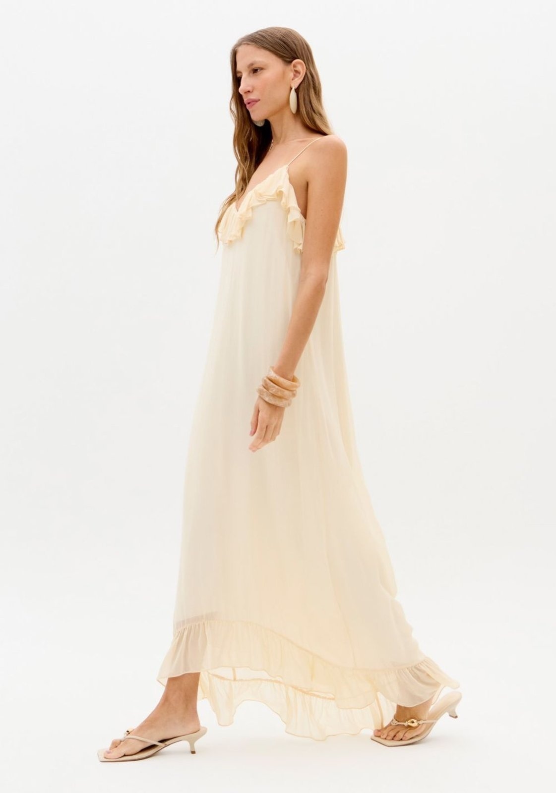 Imagem principal Vestido Super Midi De Alças Com Babados Lança Perfume bege