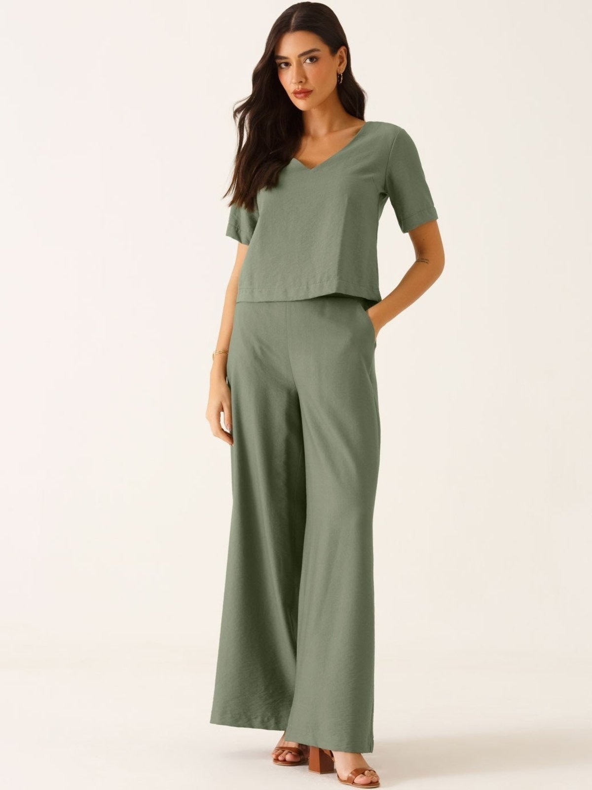 Imagem principal Calça Alfaiataria Pantalona em Viscose Salete Principessa verde oliva