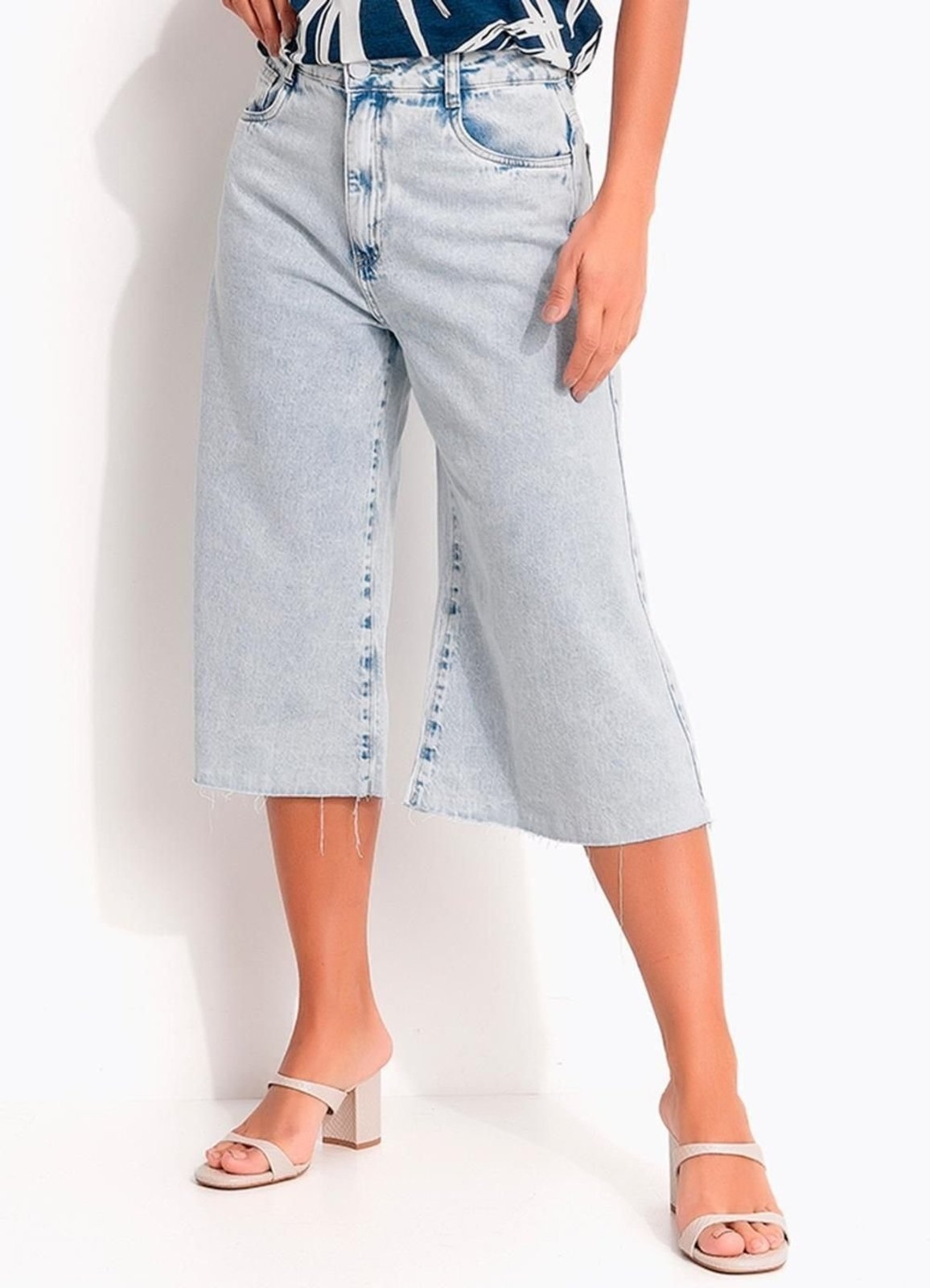 Imagem principal Jorts Em Tecido Sarja Jeans Claro Quintess azul