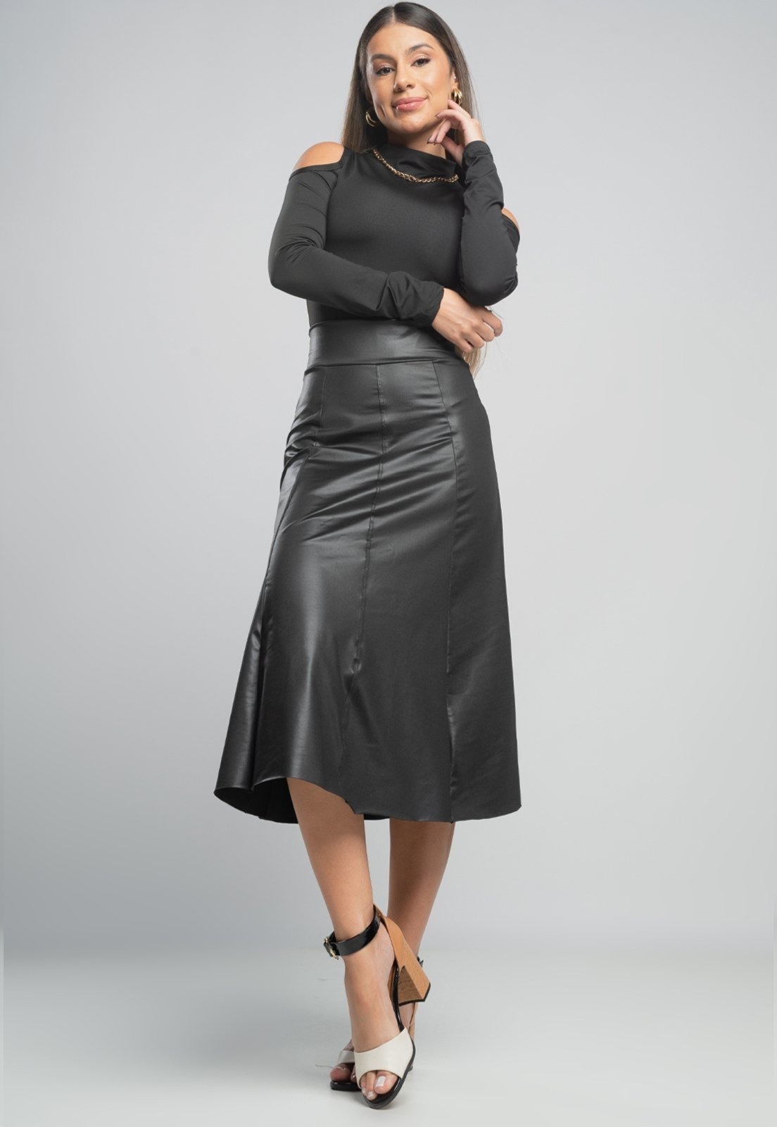 Imagem principal Saia MVB Modas Midi Godê Rodada Cintura Alta Cirrê Mvb Modas preto