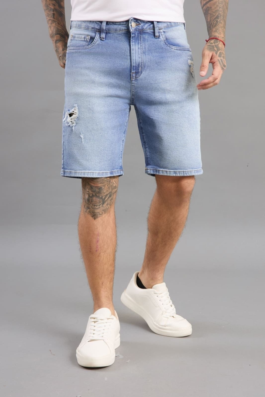 Imagem principal Bermuda Jeans Masculina Slim Fit Com Rasgos Dialogo Jeans DIALOGO azul