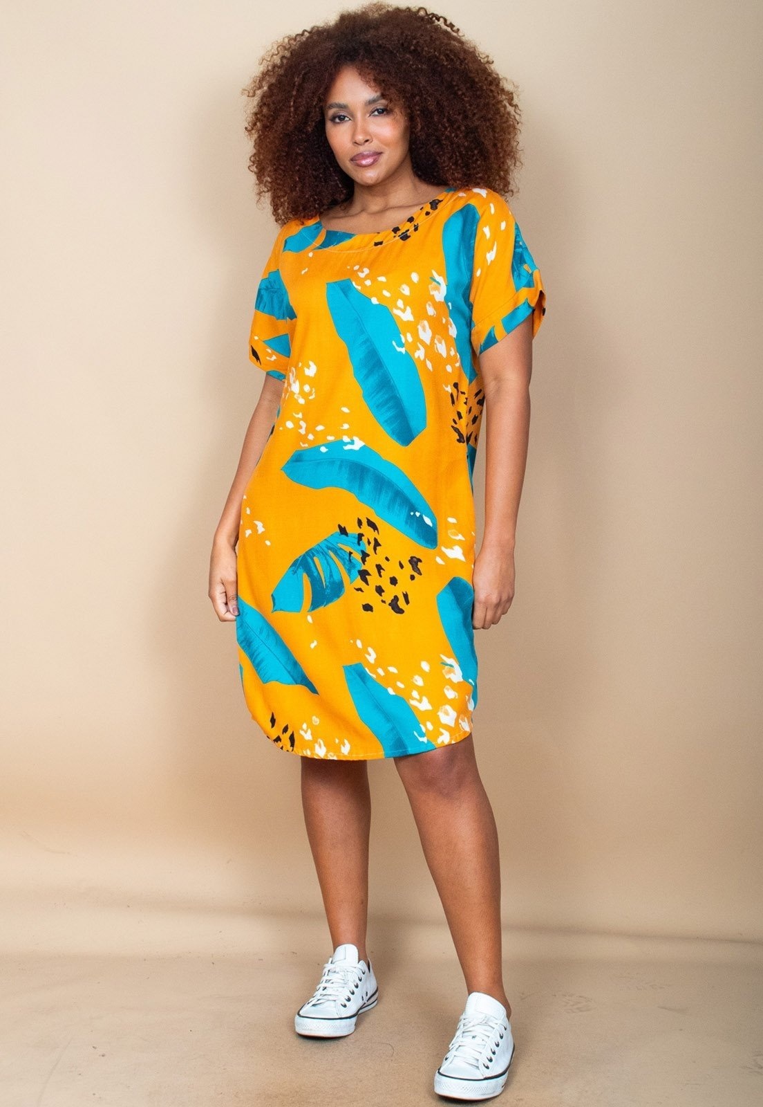 Imagem principal Vestido Curto Cabanafree Viscose com Bolso Estampa Aurora Botânica Cabanafree azul/estampado/preto