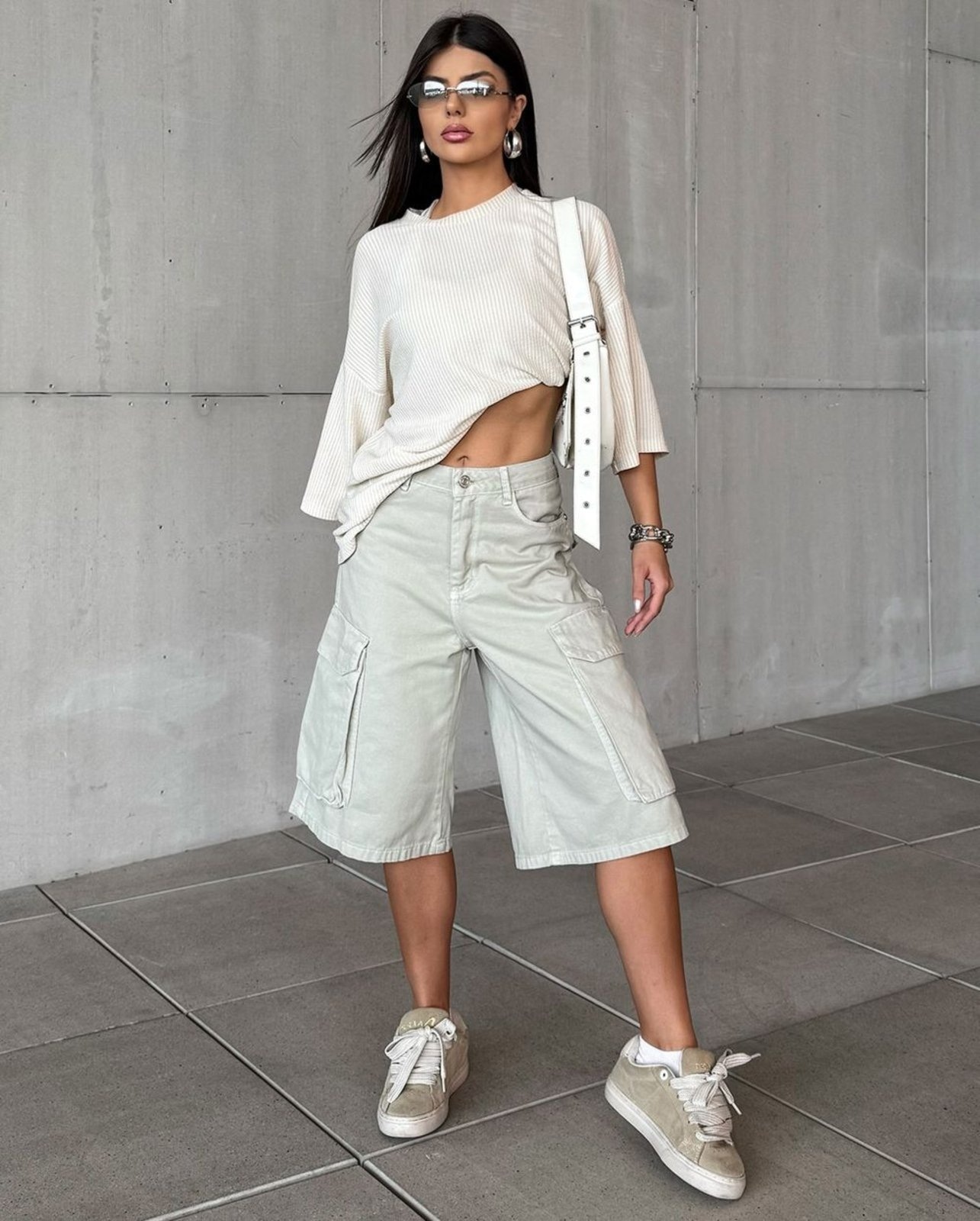 Imagem principal Jorts Jeans Cargo Feminino com Lapela 25127 Areia Consciência bege