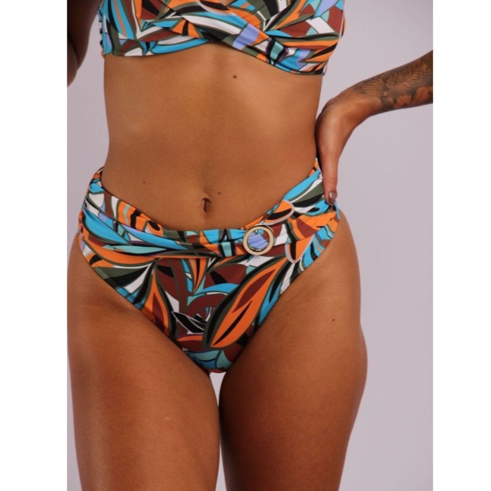 Imagem principal 2402 - Calcinha de Biquíni Lateral Larga Faixa e Fivela Amazonia - Duna Casual DunaCasual estampado
