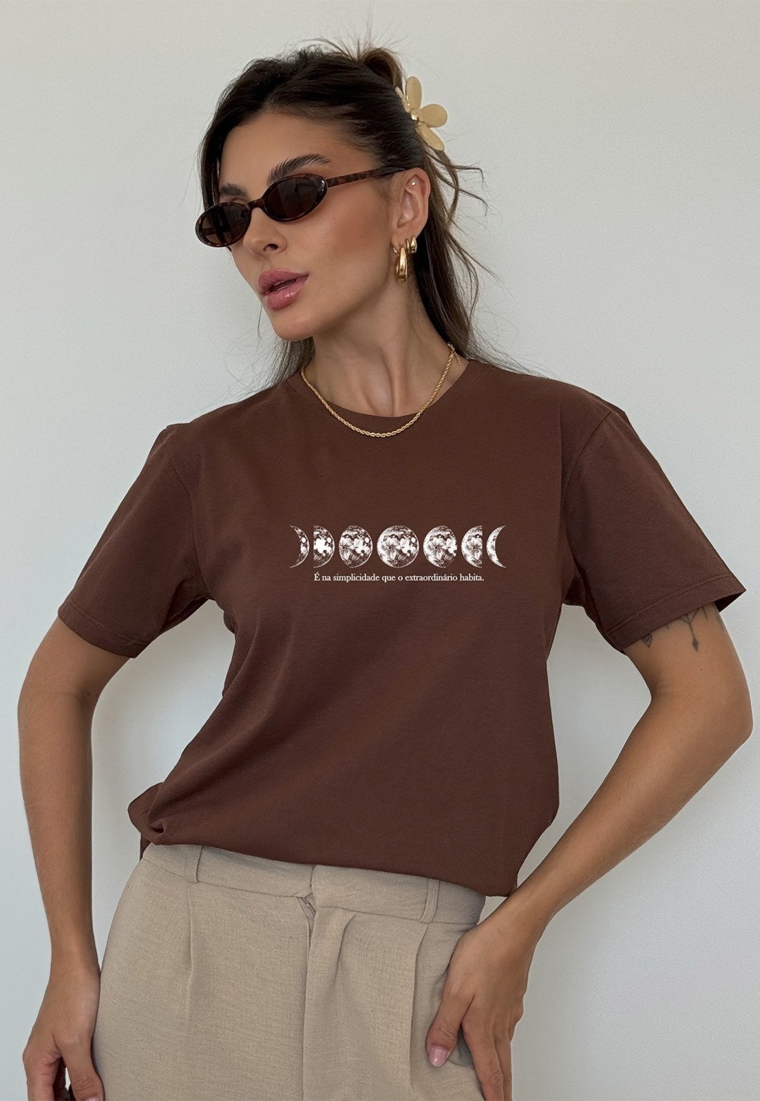 Imagem principal Camiseta Cianitas Estampa Fases Da Lua Cianitas marrom