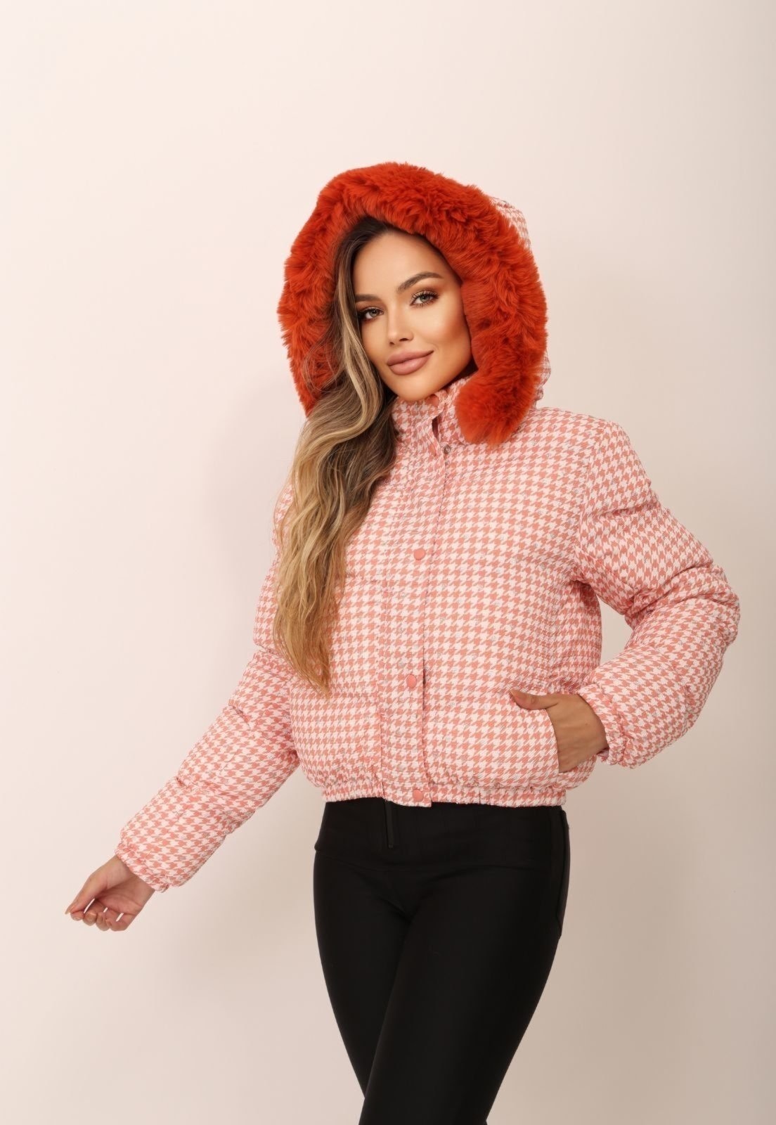 Imagem principal Jaqueta Puffer Xadrez Grossa Inverno Com Capuz Nathanny Cia do Vestido Cia do Vestido vermelho