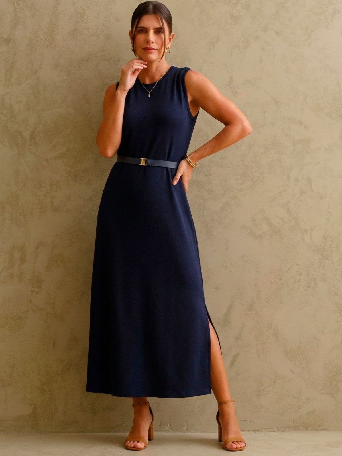 Imagem principal Vestido Sem Manga Longuete em Malha Marinho Valdirene Principessa azul marinho