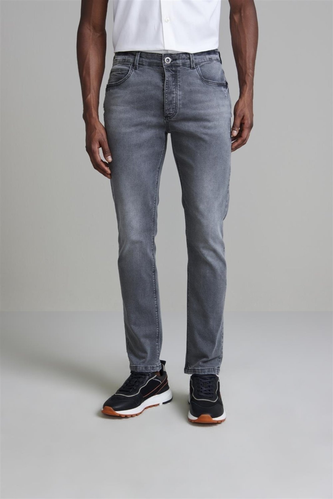 Imagem principal HIGHSTIL Calça Jeans Comfort - Lavagem Black HIGHSTIL preto black