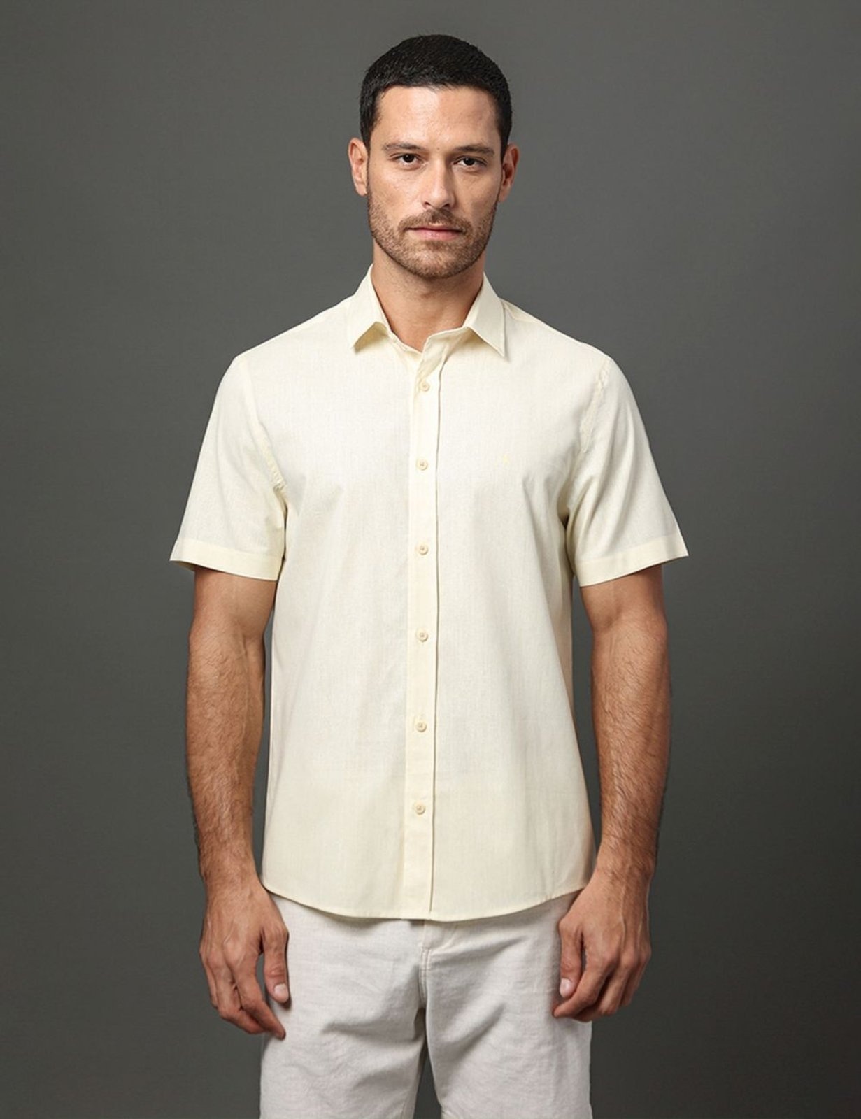 Imagem principal Camisa Masculina Linen Cotton Calvin Klein Jeans Manteiga Calvin Klein Jeans amarelo