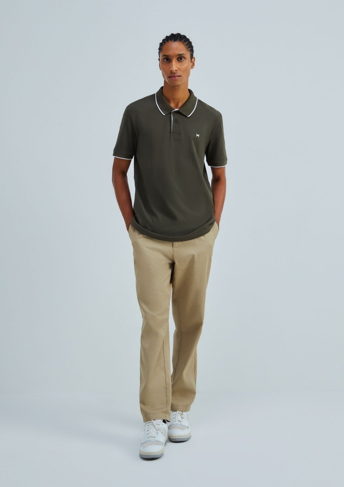 Imagem principal Camisa Polo Básica Masculina Em Piquet Com Bordado Hering verde militar