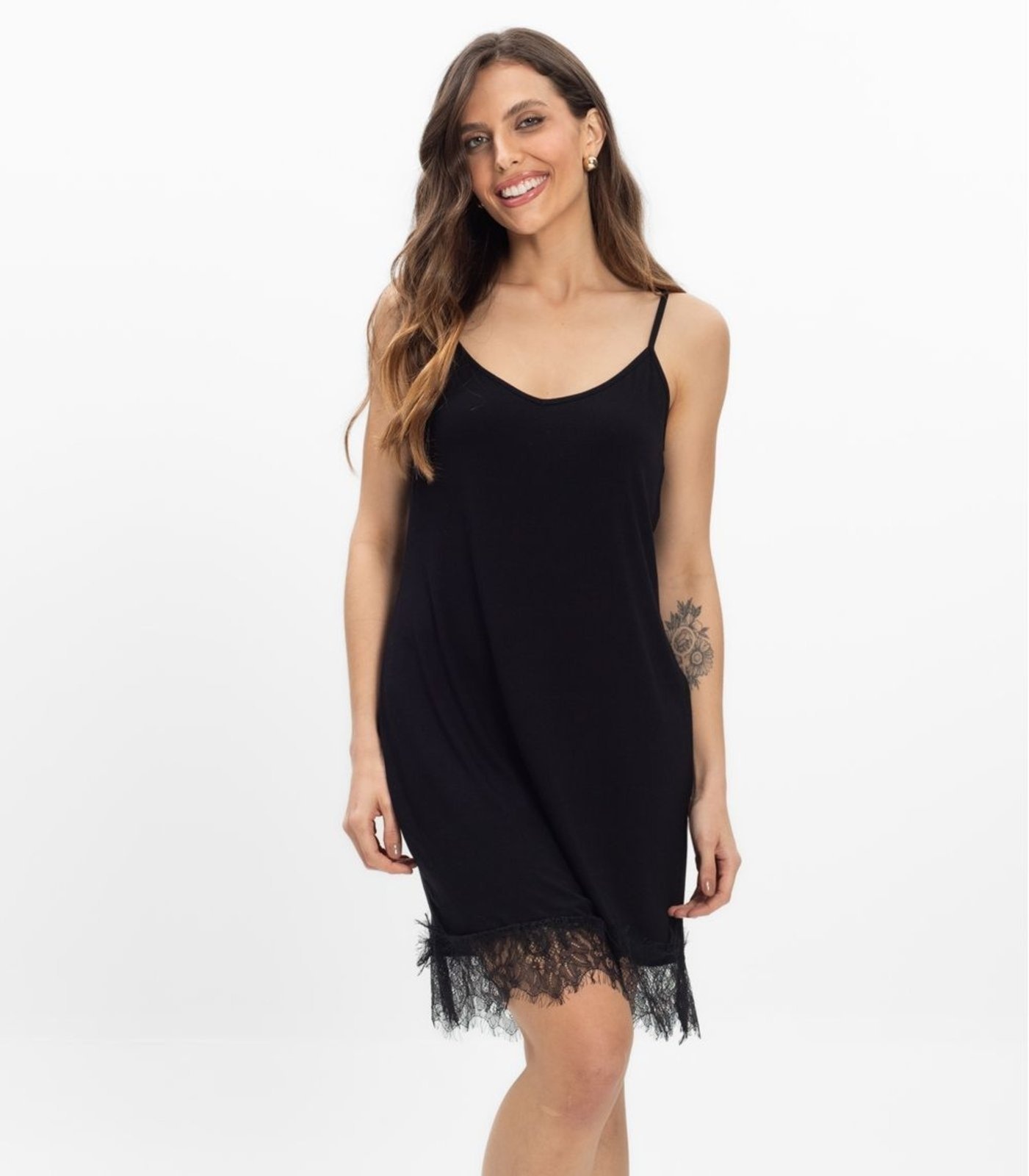 Imagem principal Camisola Feminina Infinita Cor INFINITA COR preto