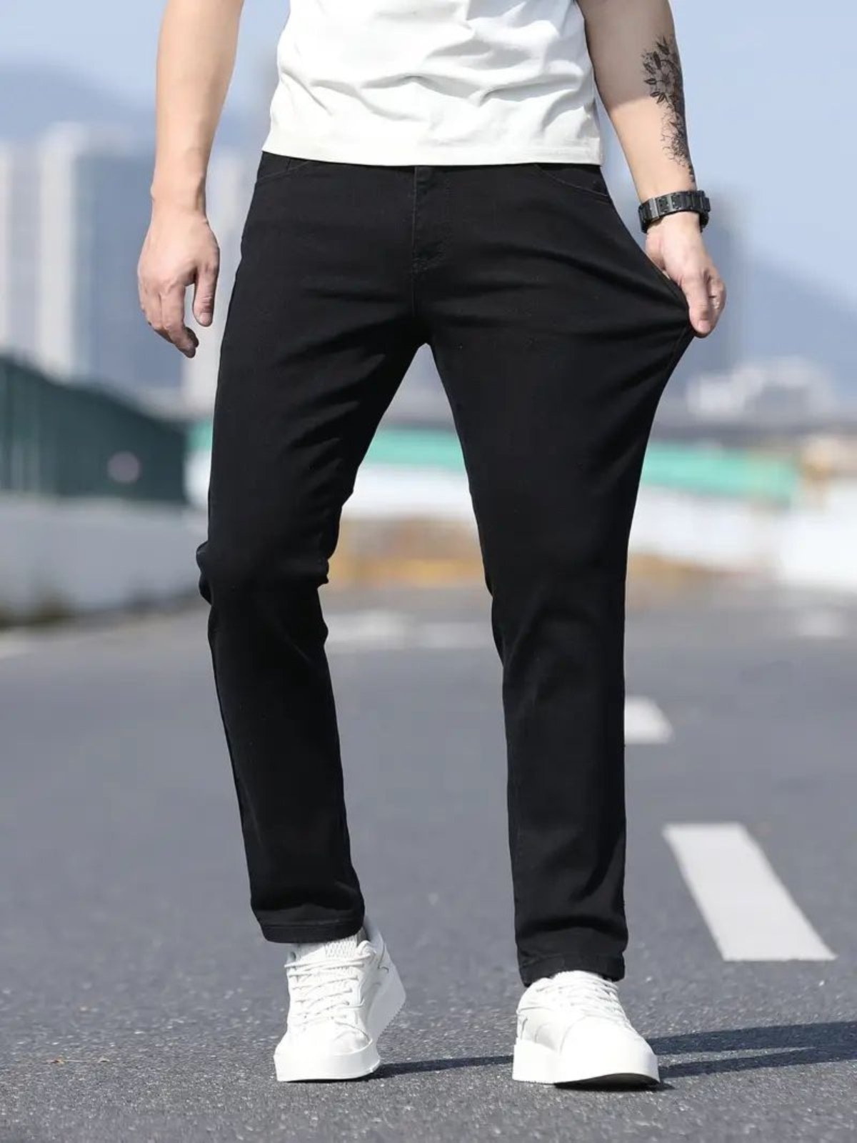 Imagem principal Calça Jeans 5 ESTILOS Masculina Preta Caimento Impecável, Conforto Premium e Versatilidade para Todos os Momentos 5 ESTILOS preto