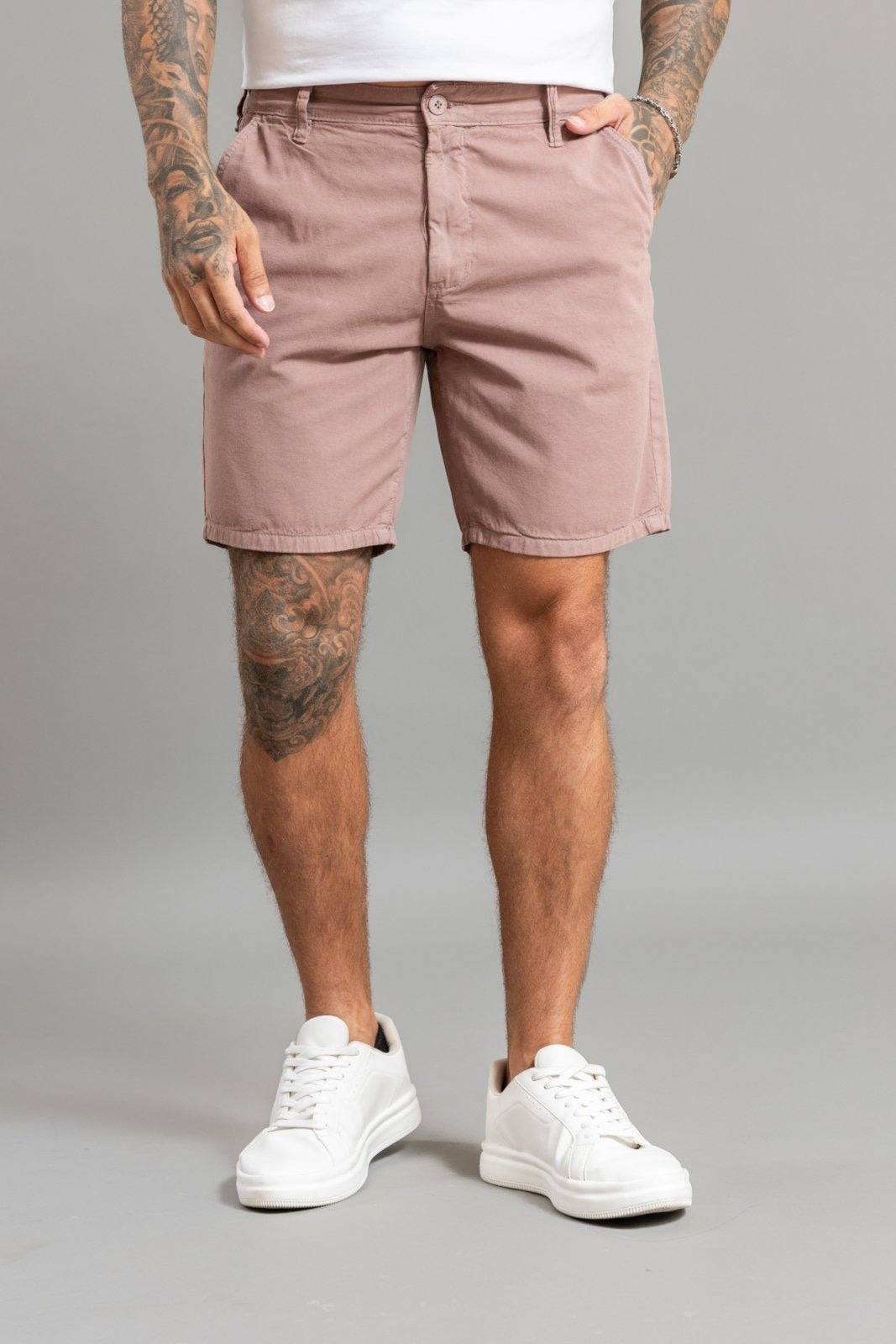 Imagem principal Bermuda Masculina Slim Sport Fino em Sarja Dialogo Dialogo Jeans marrom