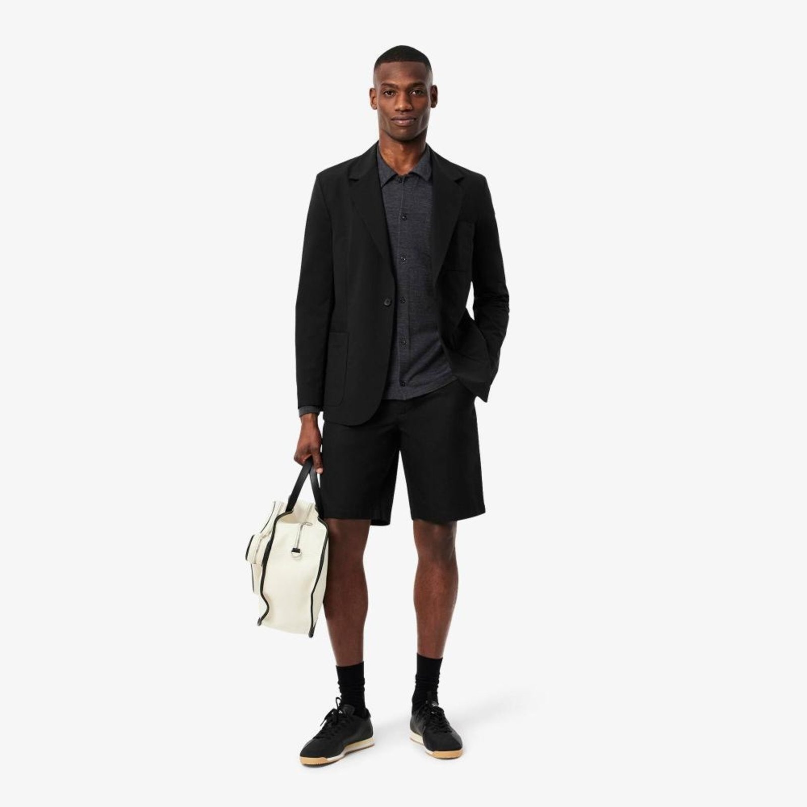 Imagem principal Bermuda Lacoste Chino em Gabardine, ajuste regular Lacoste preto