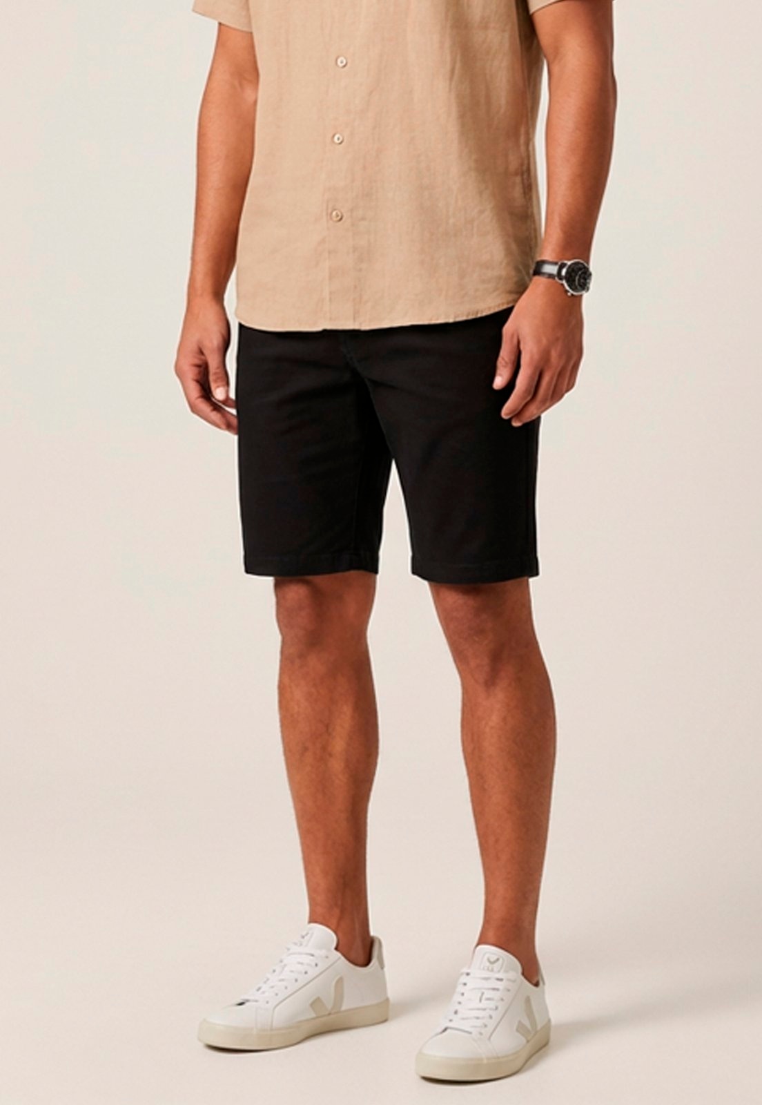 Imagem principal Bermuda Masculina Sarja Chino com Elastano Cintura Intermediária Lisa e Confortável Macaw preto