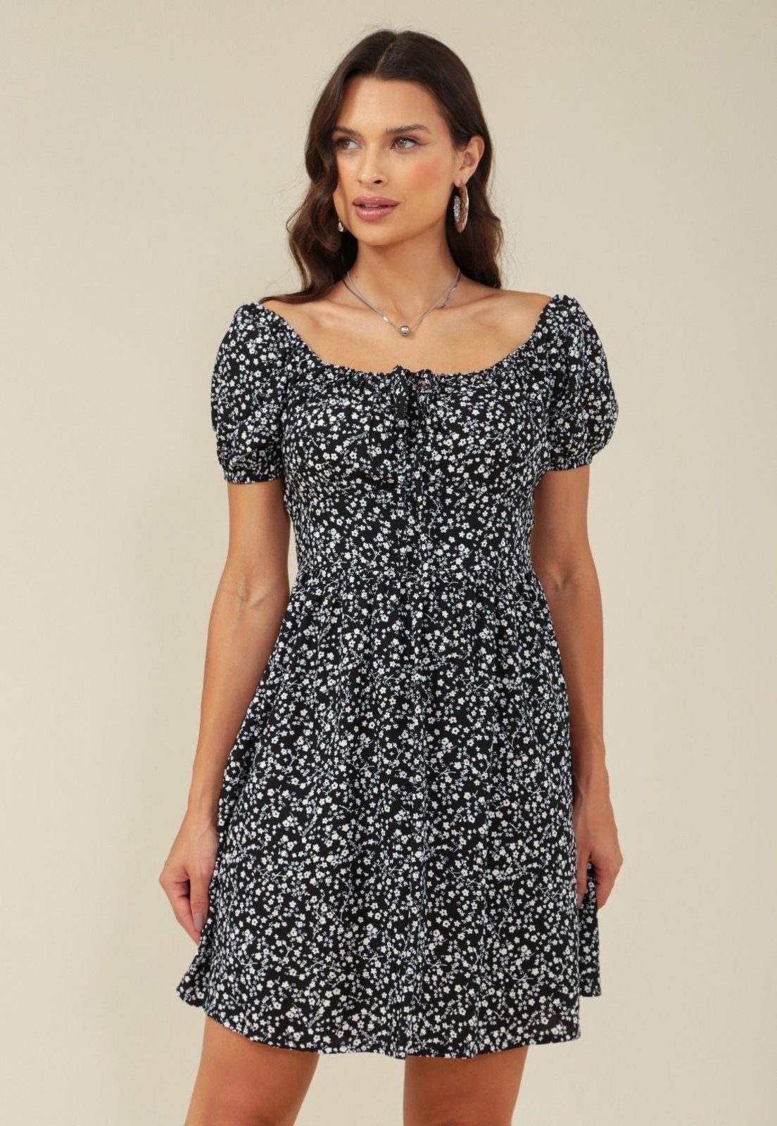 Imagem principal Vestido Curto Pop Me Em Viscose Manga Curta Pop Me preto