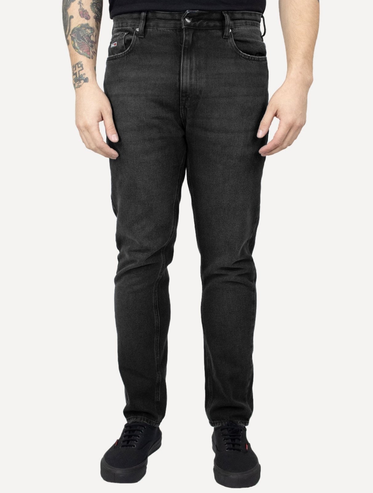 Imagem principal Calça Tommy Jeans Masculina Dad Regular Tapered Preta Tommy Jeans preto