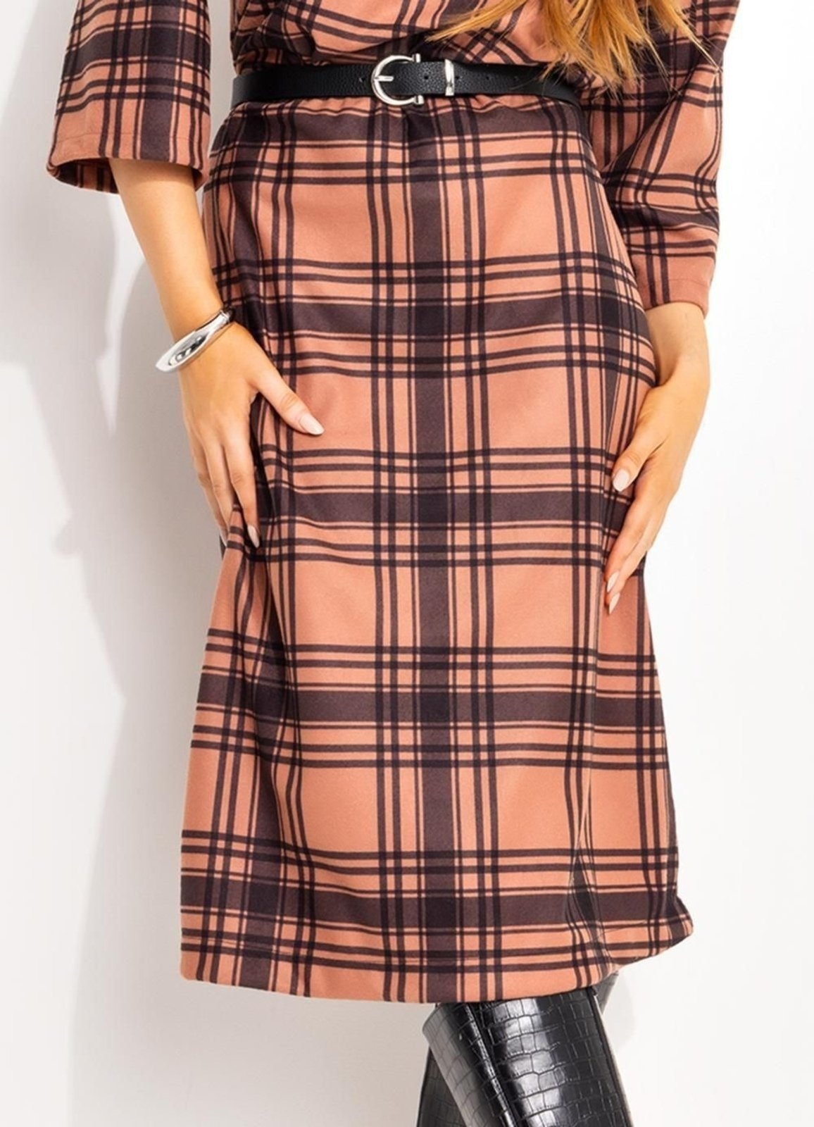 Imagem principal Saia Feminina Xadrez Em Malha Quintess Quintess marrom