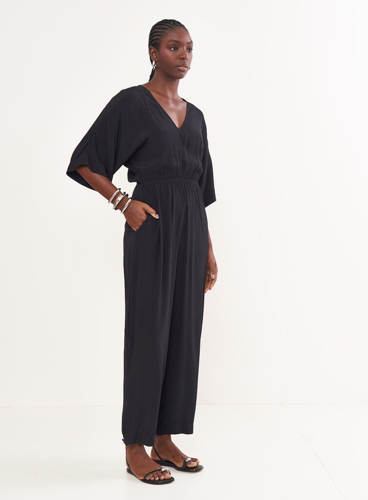 Imagem principal Macacão Solto Mangas Amplas Colcci Colcci preto