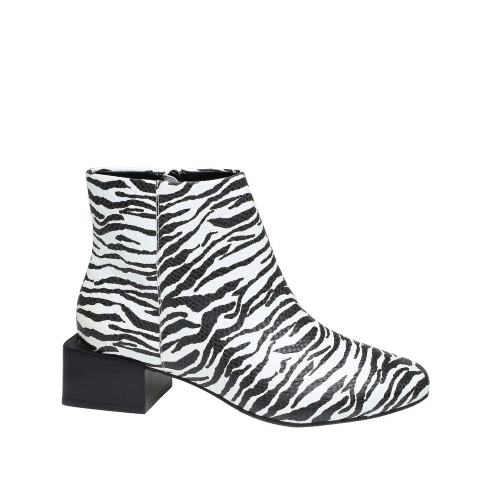 Imagem principal Bota Couro Zebra Cano Curto Tabita 11413362 Tabita multicolorido