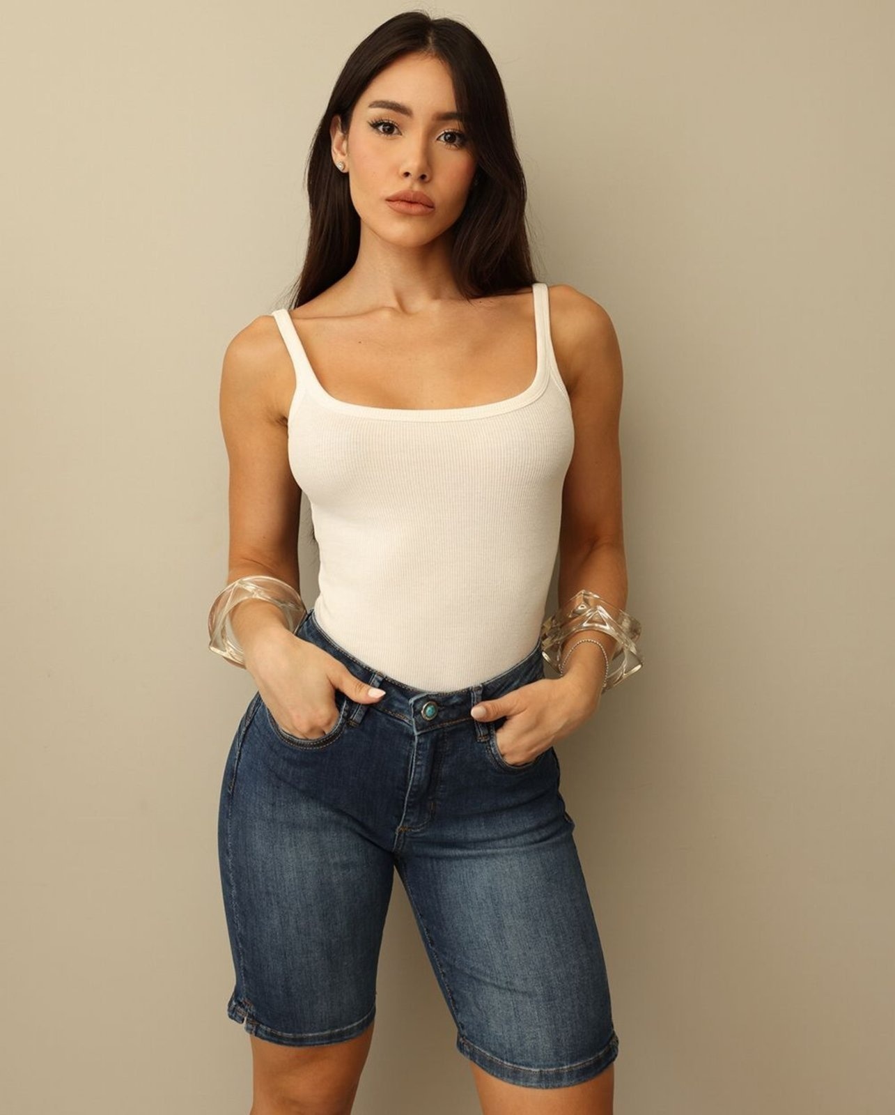 Imagem principal Bermuda Ciclista Feminina Cintura Alta 25048 Escura Consciência jeans