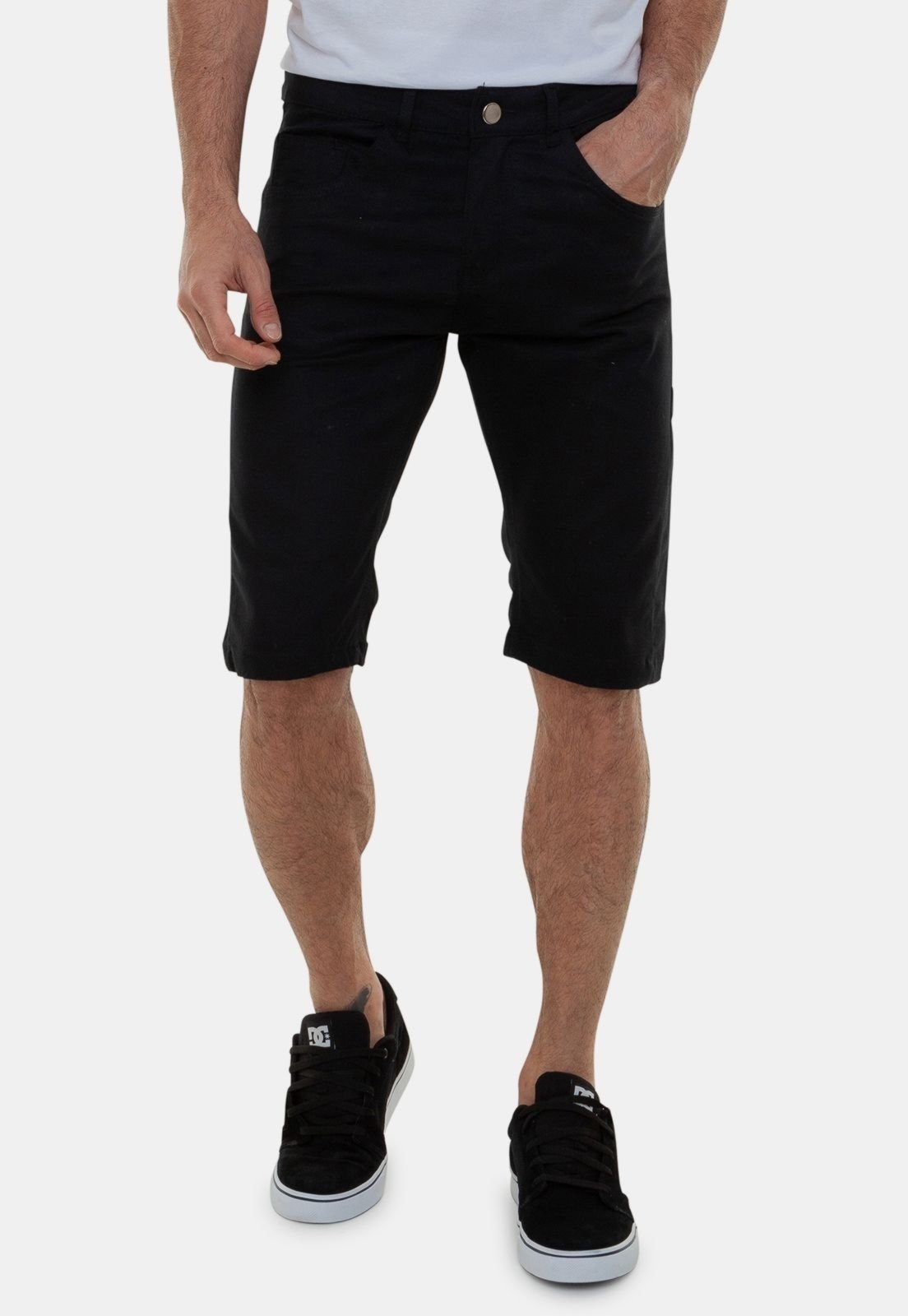 Imagem principal Bermuda Sarja Masculina Tradicional Básica Preta Napoli Versatti Jeans preto