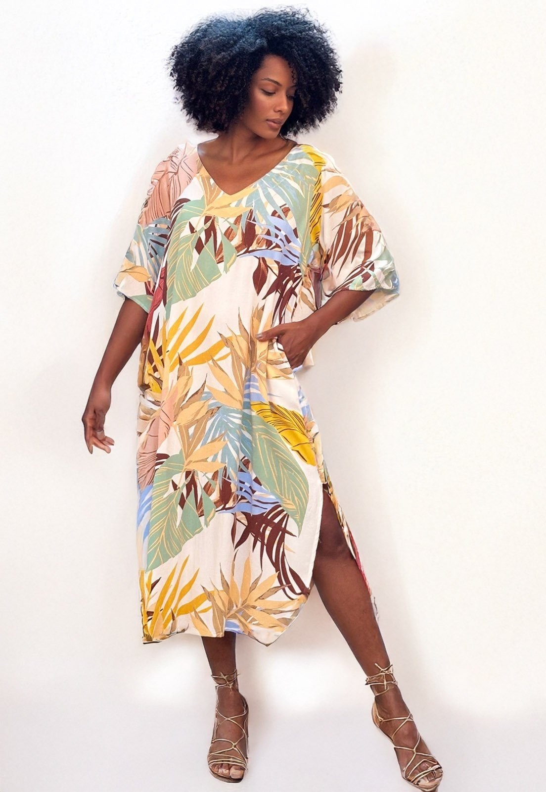 Imagem principal Vestido Midi Amazonia Vital Abapã Plano com Bolso Estampa Aurora Suave Amazonia Vital amarelo/azul/bege/bordô/estampado/off-white