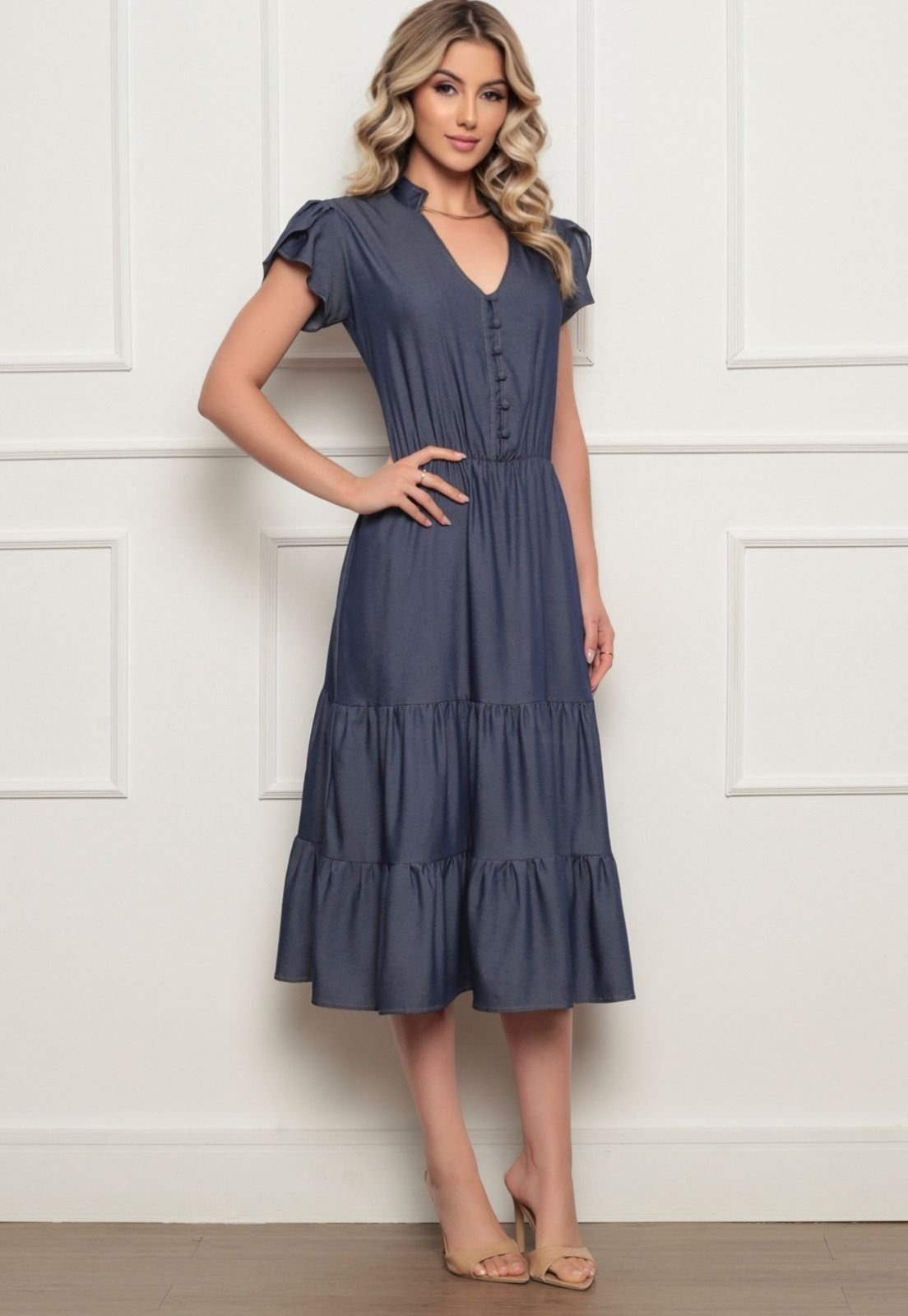 Imagem principal Vestido Feminino Midi Com Babado Três Marias em Tecido Chamber Premium Detalhes Exclusivos Docce Mulher azul