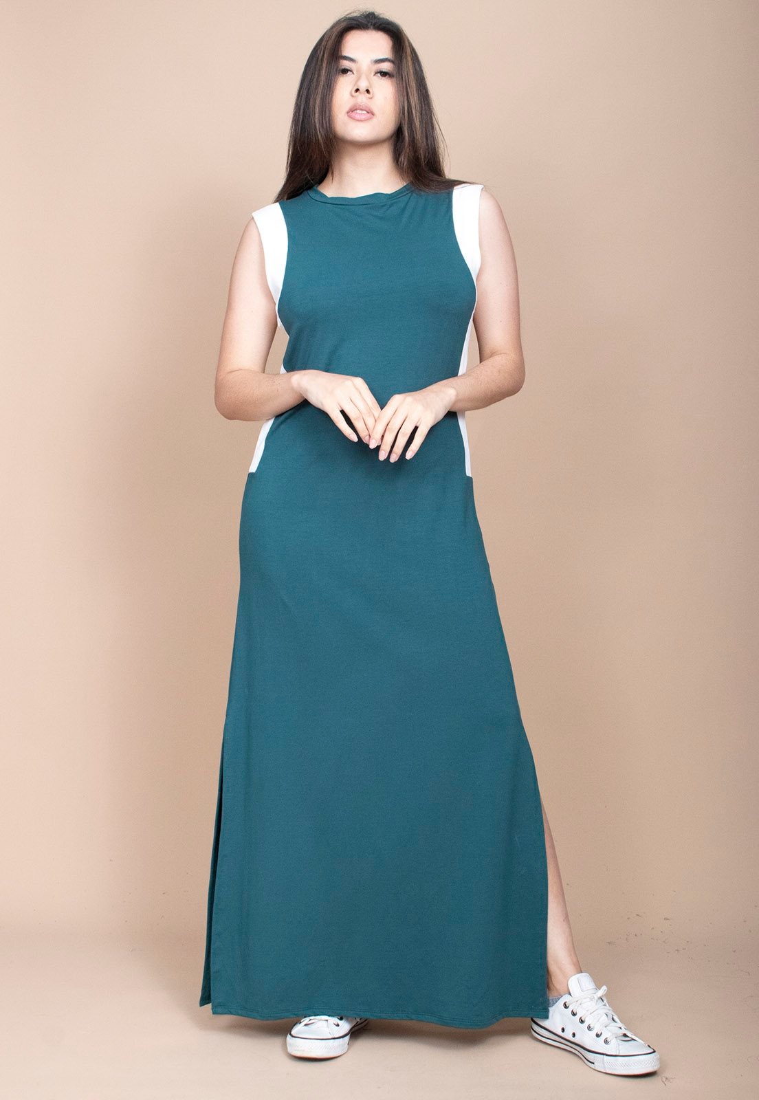 Imagem principal Vestido Cabanafree Longo Malha Verde com Detalhes Branco Cabanafree branco verde