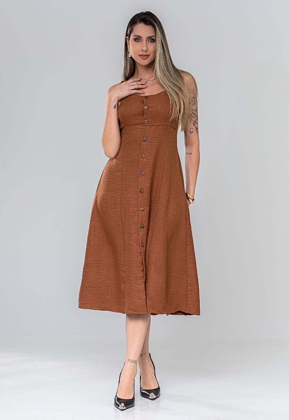 Imagem principal Vestido Mid Regata Fechamento Com Botões Frontais Moda Verão Casual Amarração Ajuste Confortável Docce Mulher marrom