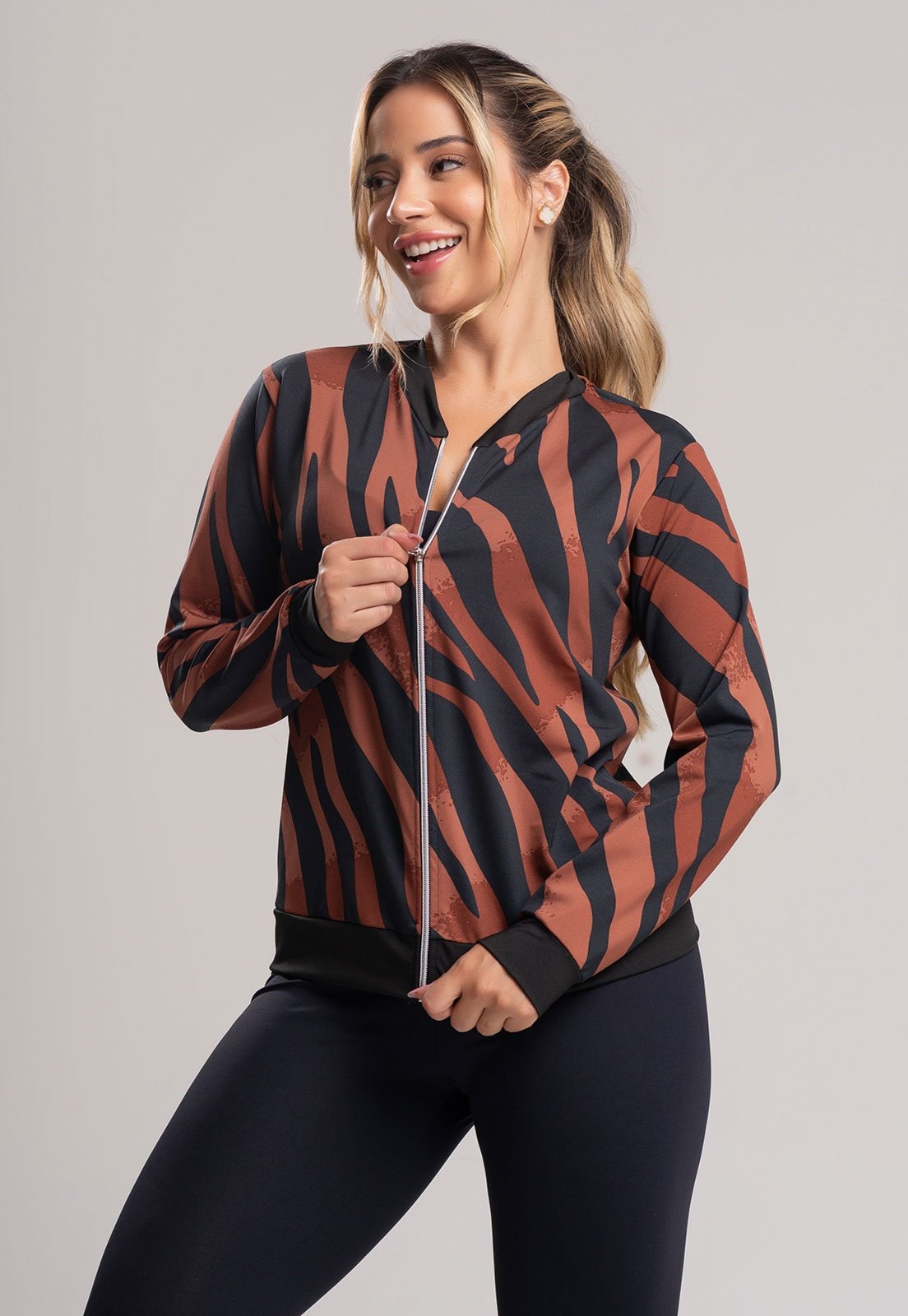 Imagem principal Casaco MVB Modas Jaqueta Bomber Zíper Suplex Safari Mvb Modas estampado/marrom/multicolorido/preto