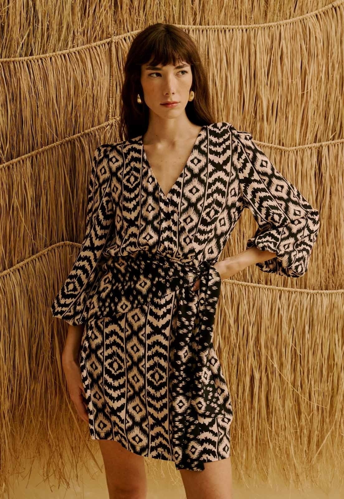 Imagem principal Lenço Estampado Uros CaCay preto