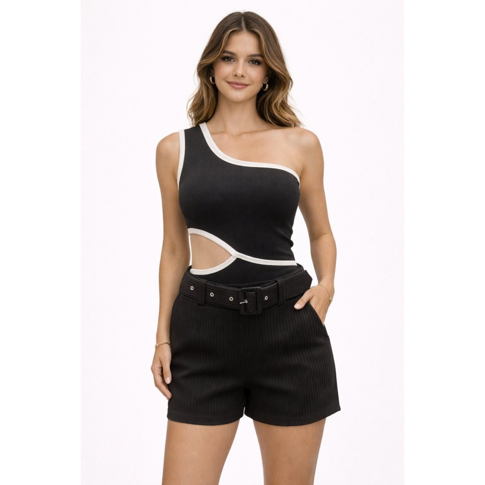 Imagem principal Short Feminino Cintura Alta Malha Canelada com Cinto e Bolso Summer Body preto