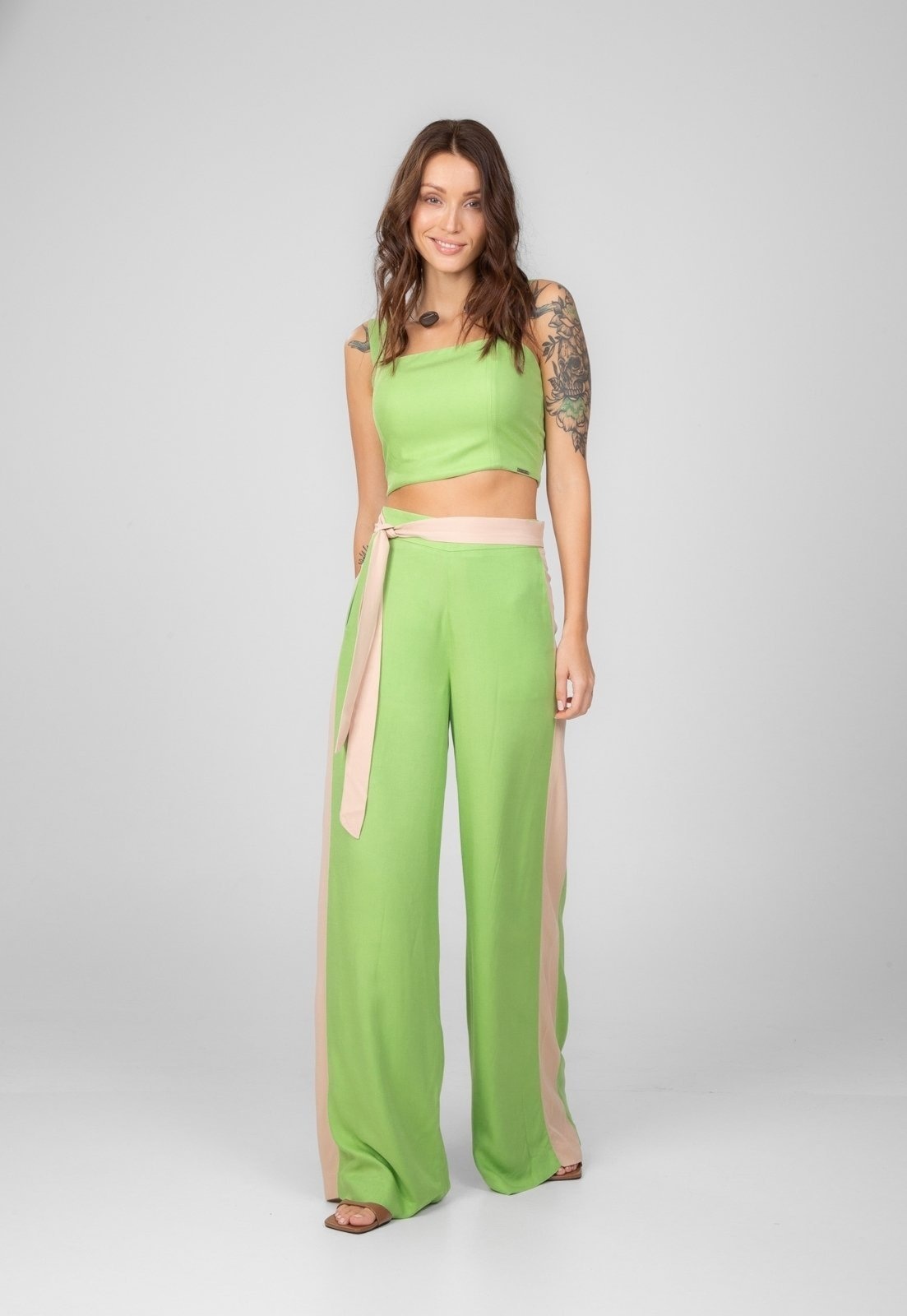 Imagem principal Calça Alfaiataria Traymon Pantalona Pistache / Nude Traymon verde